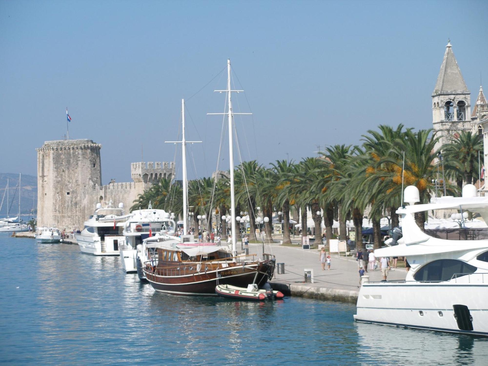Apartments Madirazza Trogir Buitenkant foto